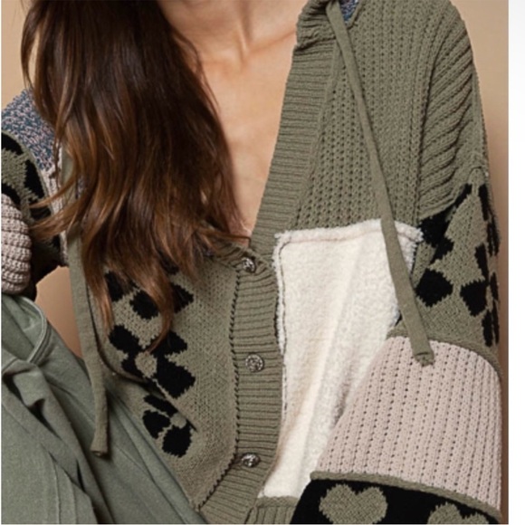 POL Multicolor Heart Pattern Sweater - Picture 2 of 3